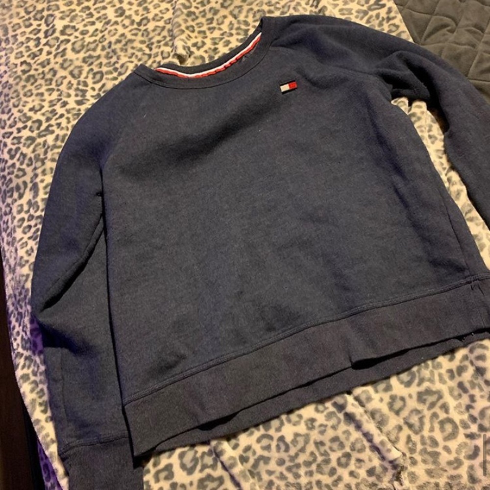 TH crew neck